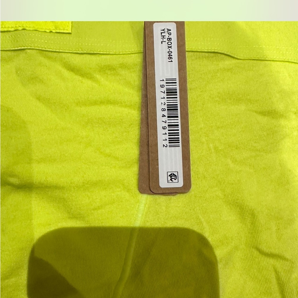 ISO: skims yellow highlighter boxers and tshirt. - Picture 2 of 4